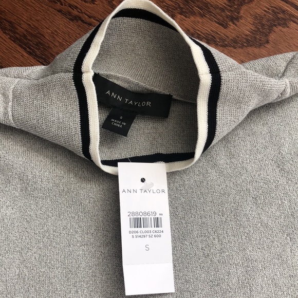 Ann Taylor grey/navy/white sweater/top. NWT - Picture 5 of 8